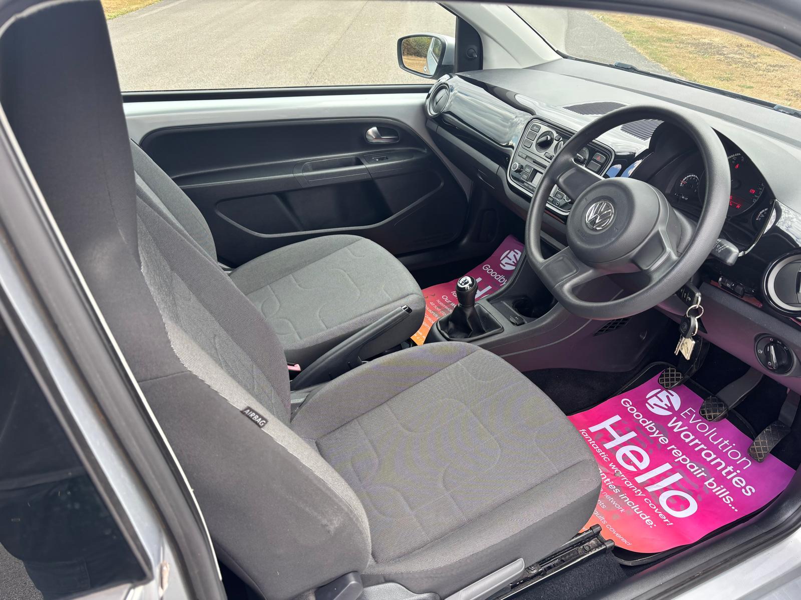 Volkswagen Move Up interior