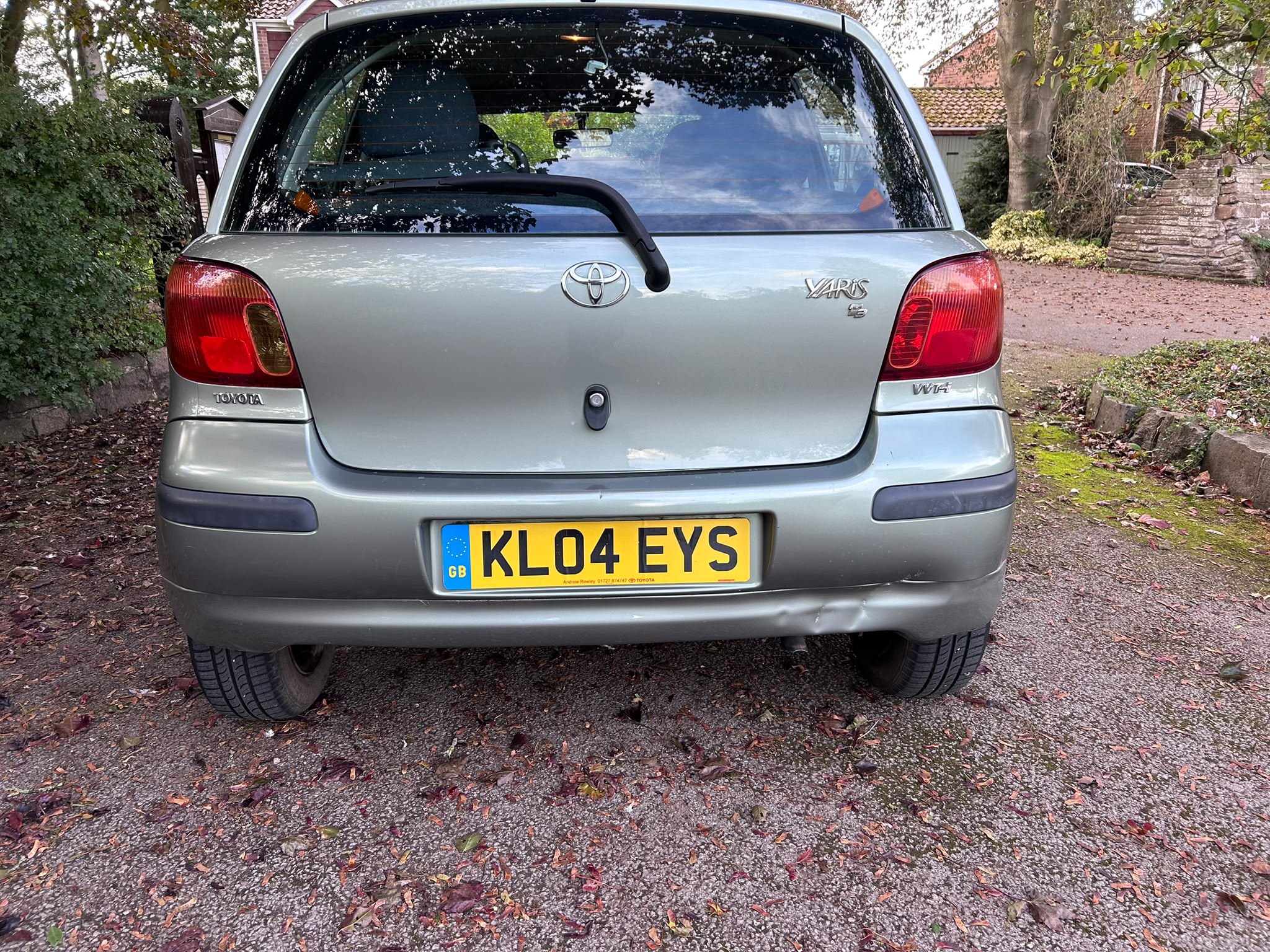 2004 Toyota Yaris T3 rear view